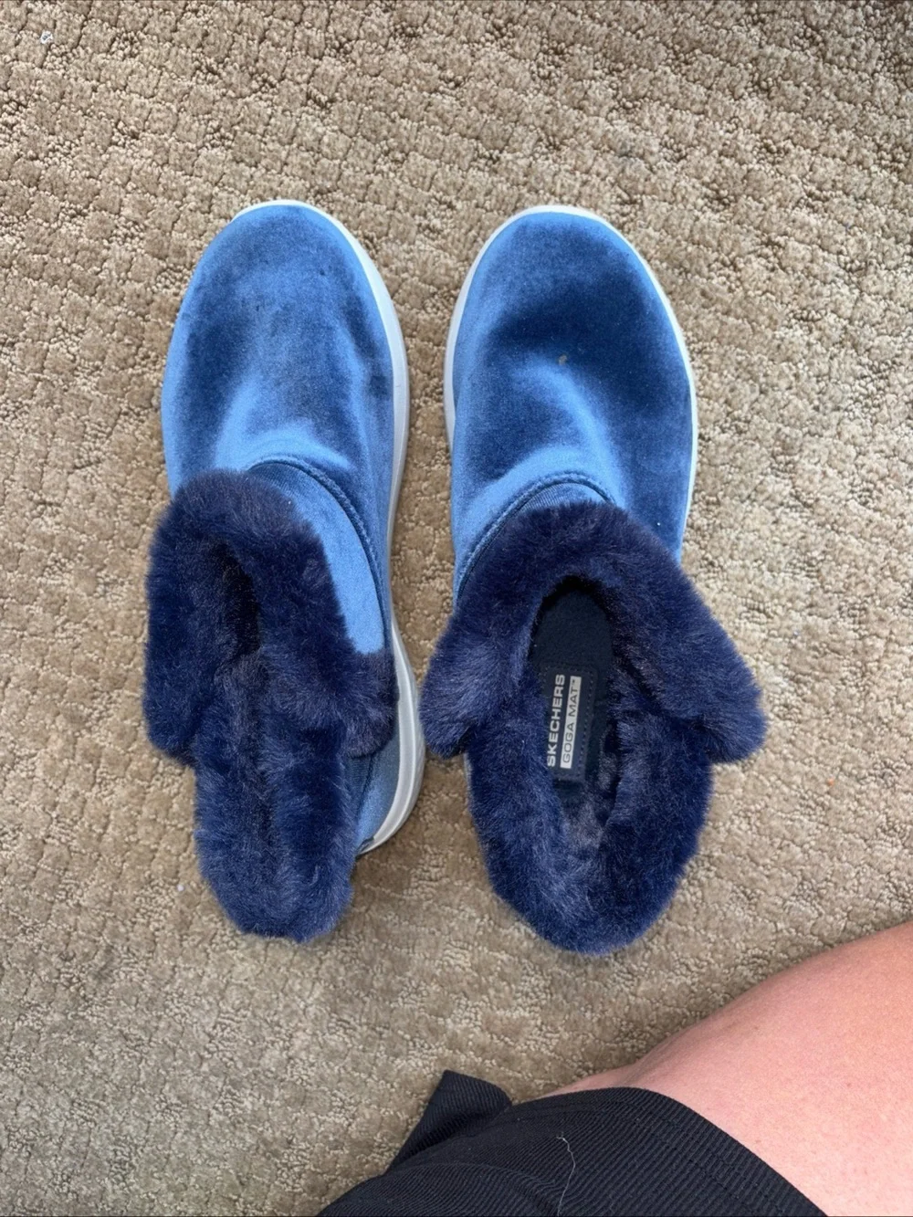 Skechers GOGA Mat blue suede fur lined ankle boots 8